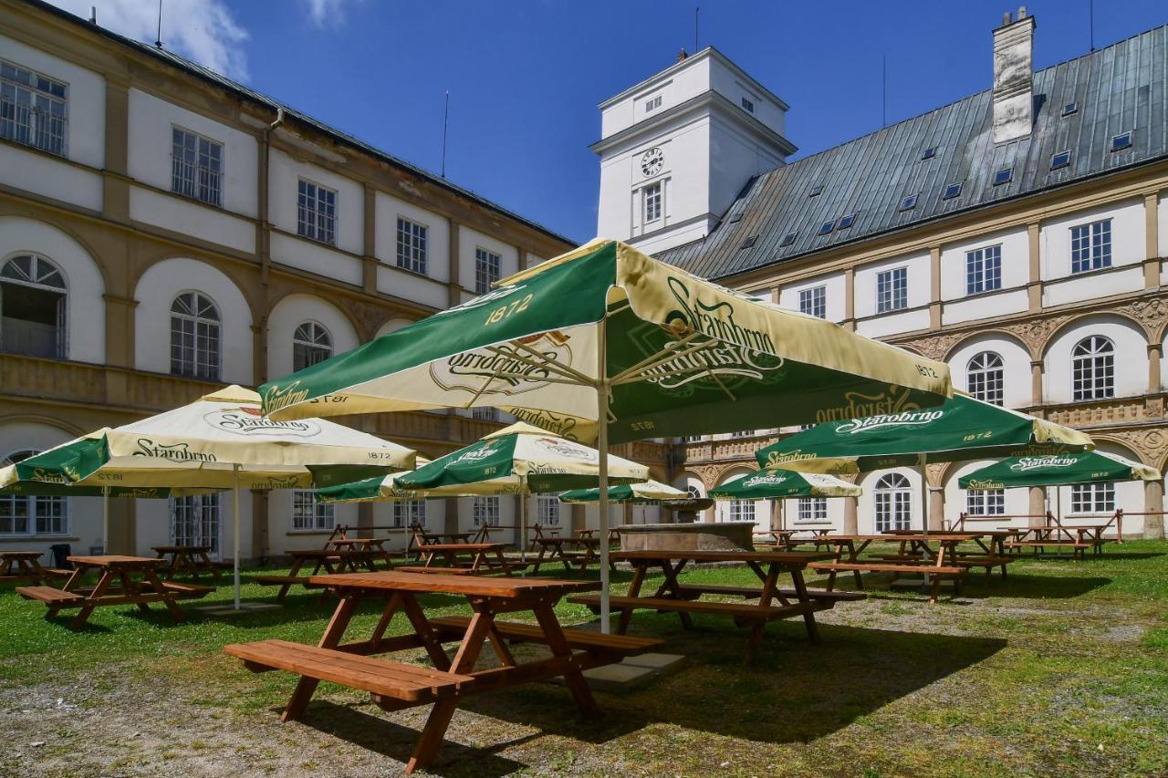 Zamek Racice Otel Dış mekan fotoğraf